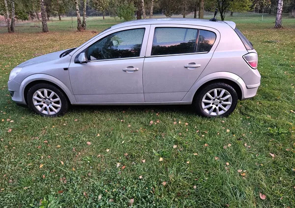 Opel Astra cena 15000 przebieg: 258000, rok produkcji 2009 z Mikołajki małe 56